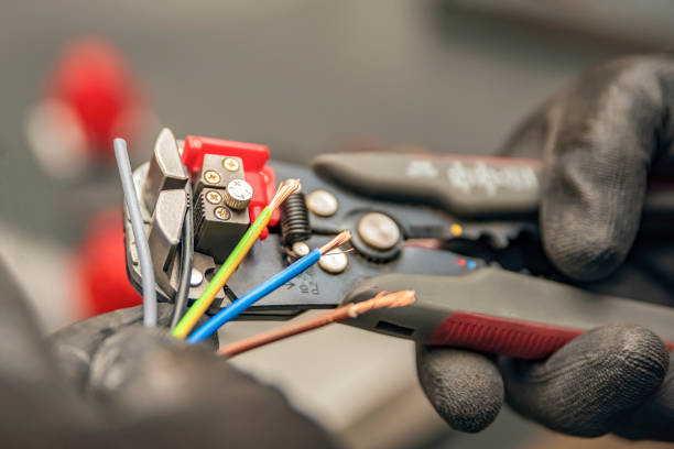 Best Affordable Electrician  in Crescent Springs, KY